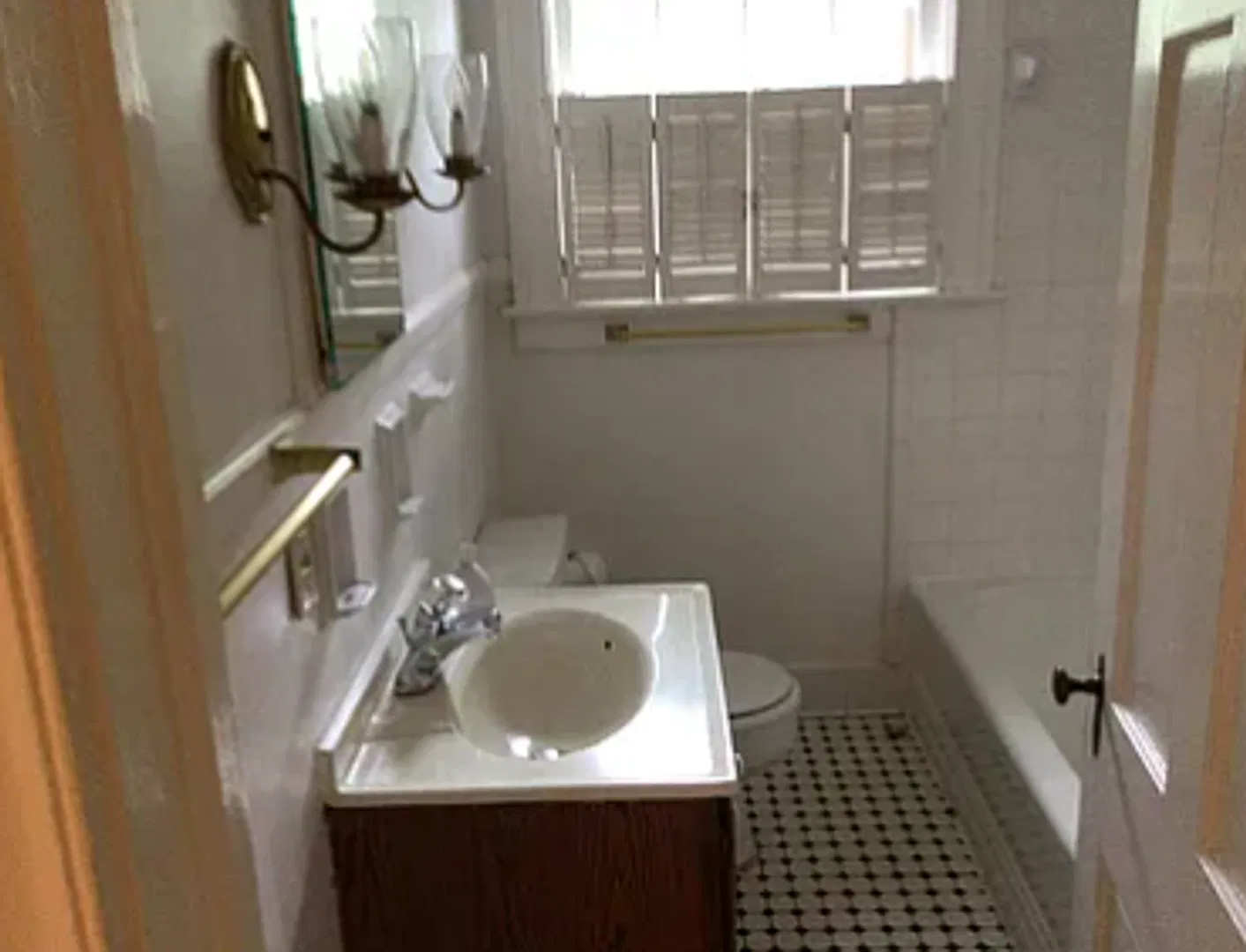 810 Glenwood Ave — Photo 4