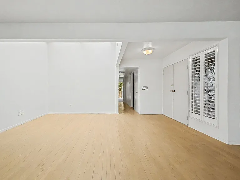 3159 Bel Air Dr — Photo 6