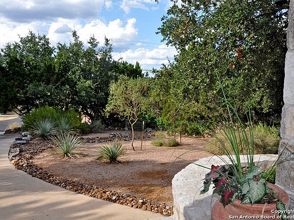 2nd image of 516 Misty Water Ln