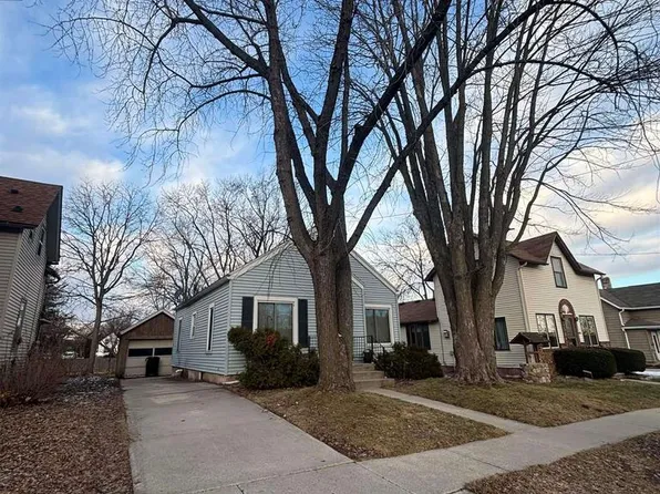 311 North HIGH STREET, Fort Atkinson, WI 53538