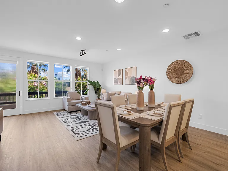 1469 W San Carlos St — Photo 10