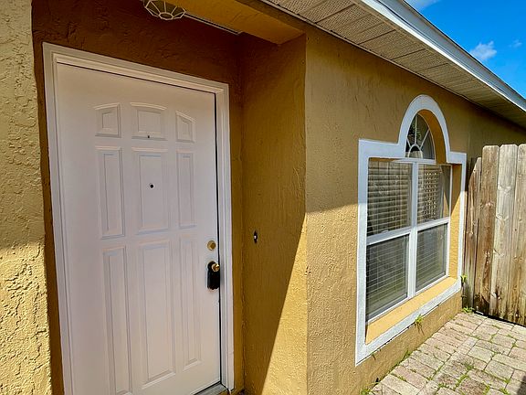 4th image of 10025 Richardson Ct