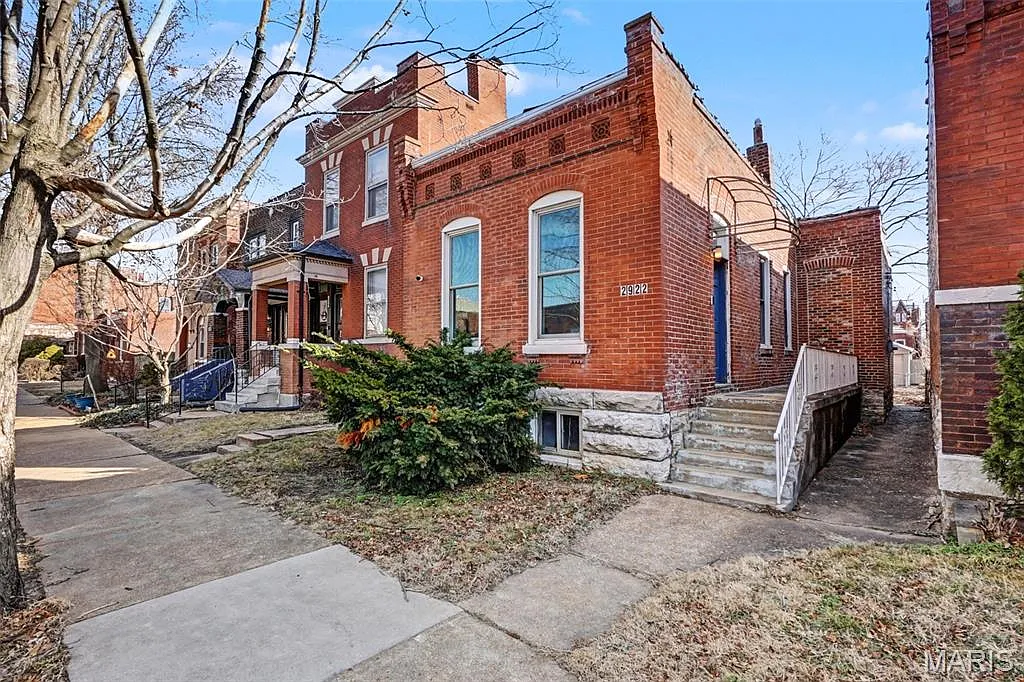 2922 Virginia Ave photo 1
