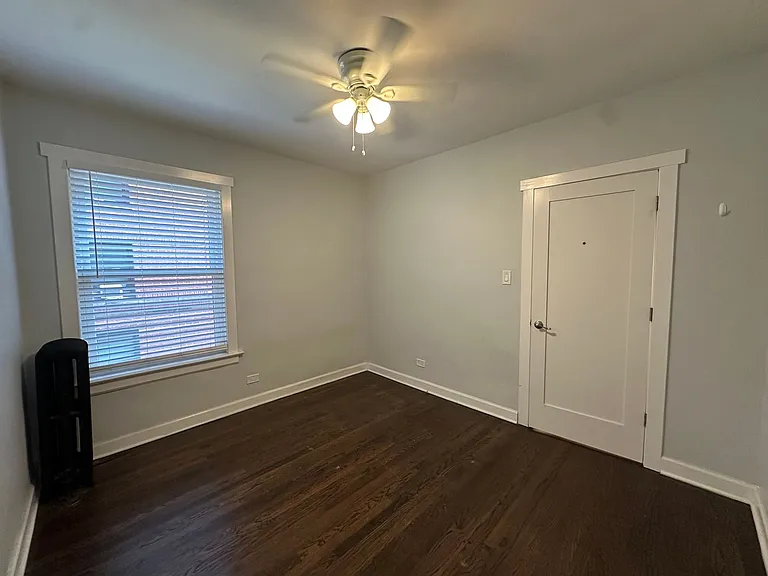 1383 W Greenleaf Ave #2N — Photo 19