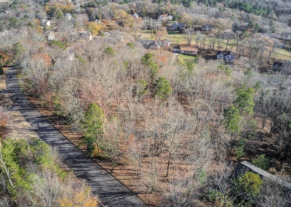 1st image of 13 Landers Dr