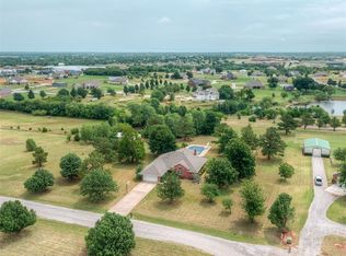 1085 Pioneer Rd, Tuttle, OK 73089