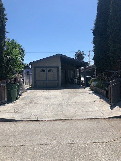 1st image of 2120 E 112th St