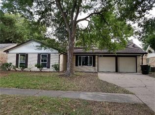 8427 Rowan Ln, Houston, TX 77036