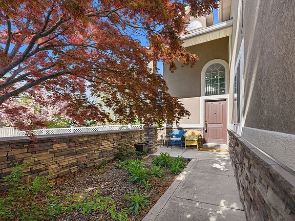 2nd image of 7910 Pear Tree Cir