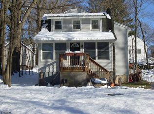 26 Overlook Rd, West Milford, NJ 07480