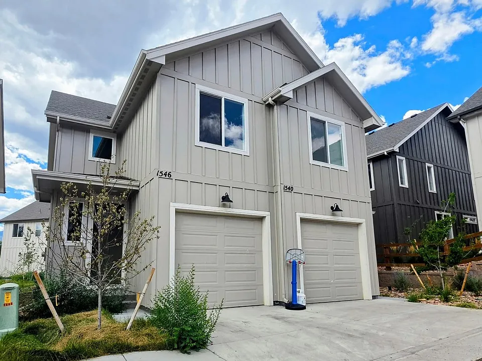 1546 Sparton Grv