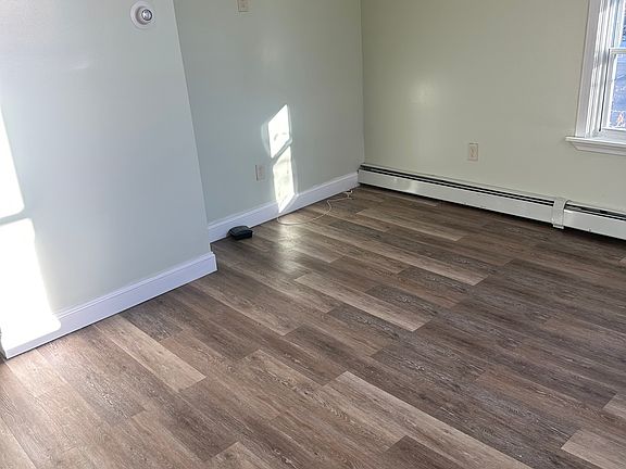 4th image of 147 Regent Ave Floor 3