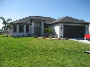 410 SW 42nd Ter, Cape Coral, FL 33914