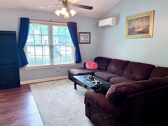 3rd image of 101 Brazington Ct