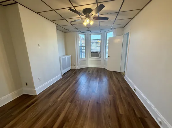 136 Sherman Avenue image 2 of 13