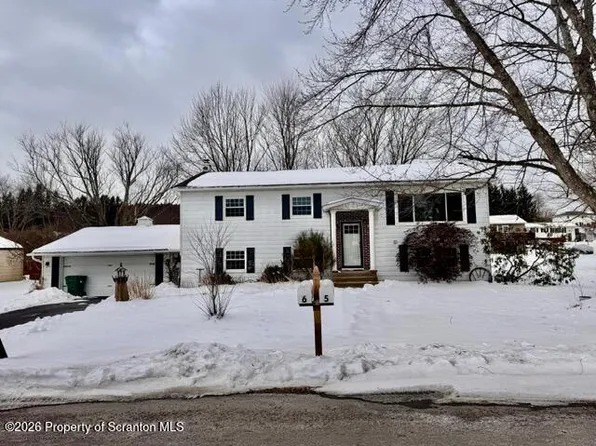 5 Karin Dr, Tunkhannock, PA 18657