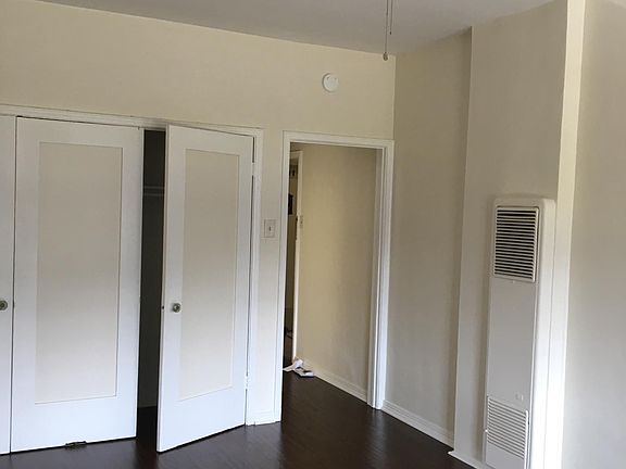5th image of 4129 E Ocean Blvd