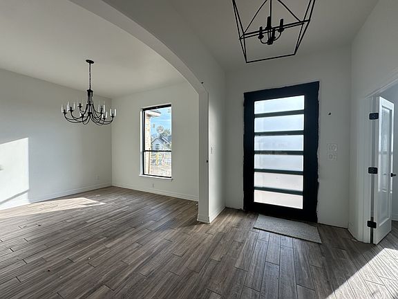 2nd image of 818 Eagle Hts