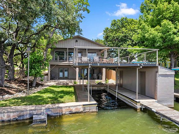 2nd image of 2814 Lakeview Drive