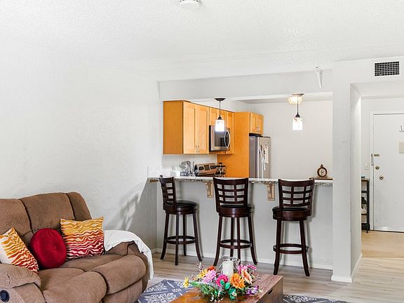 3rd image of 805 29th St #459