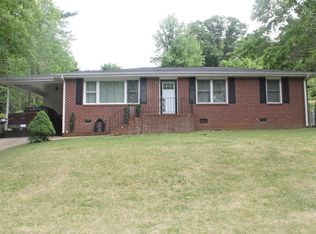 1117 Farrs Bridge Rd, Greenville, SC 29611