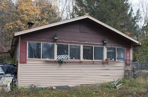 2nd image of 81 Union Rd