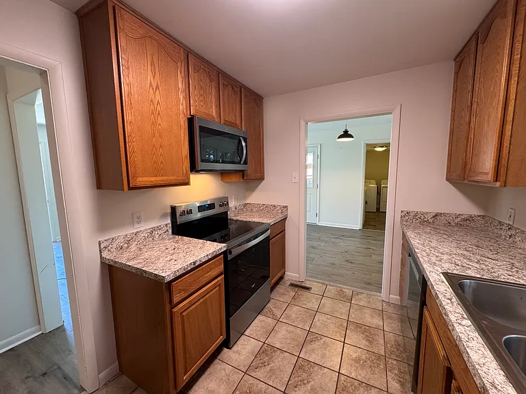 20 Lenora Dr — Photo 10