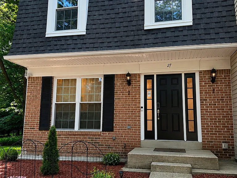 27 Ashmont Ct — Photo 1