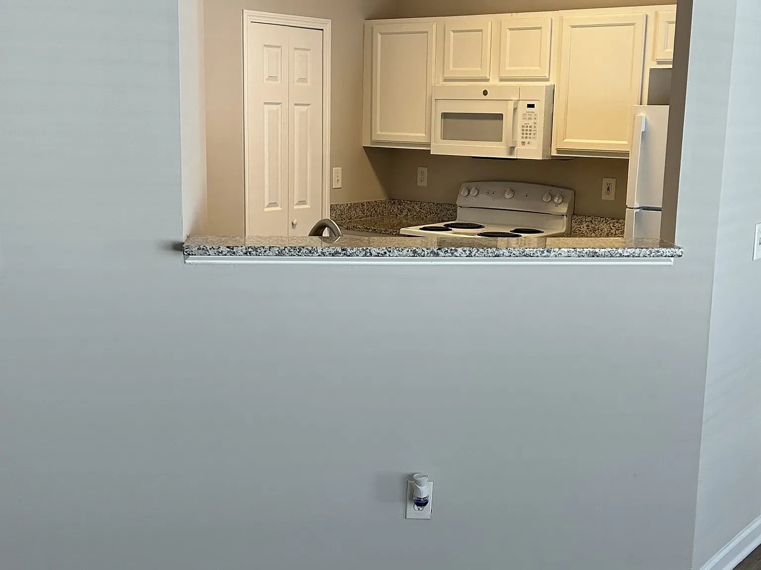 99 Eagle Glen Dr NE — Photo 3