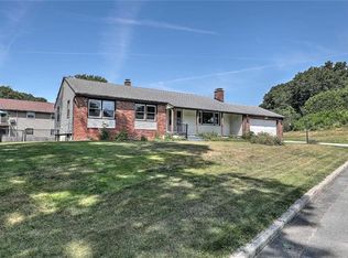 45 Countryside Dr, North Providence, RI 02904