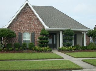 228 Lansdown Dr, Houma, LA 70360