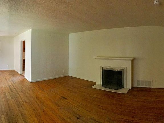 3rd image of 2434 E Princeton Ave
