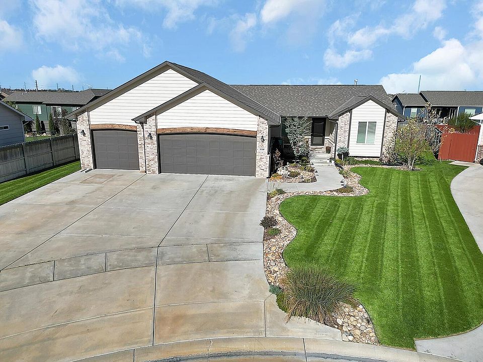 1st image of 1000 N Casado Ct
