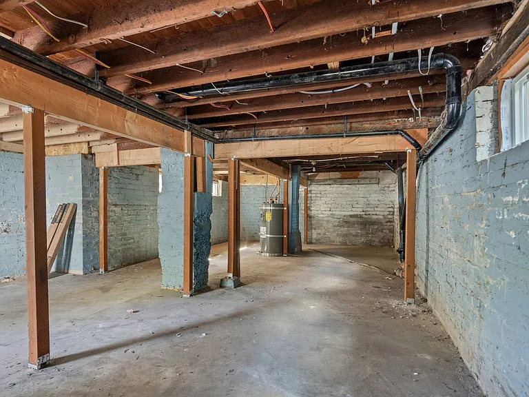 236 NE Sacramento St — Photo 24