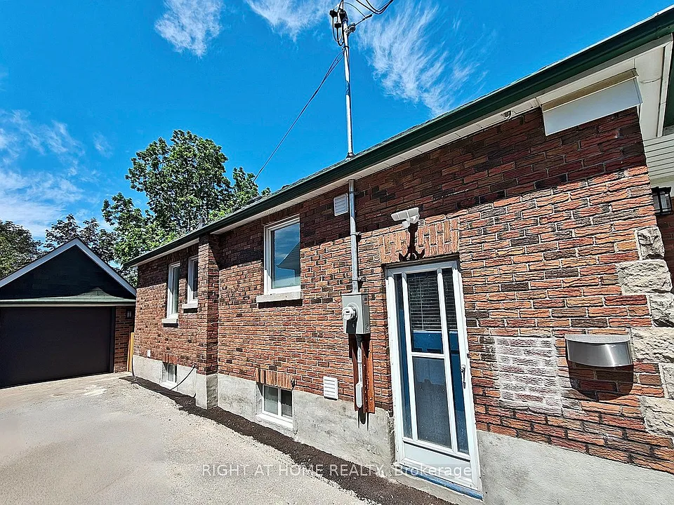 92 Cadillac Ave S #BASEMENT