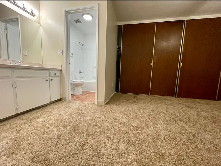 Sweetbriar Apartments — Photo 6