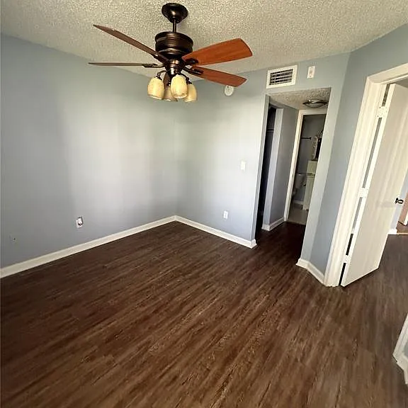 1964 Lake Atriums Cir #166 — Photo 8
