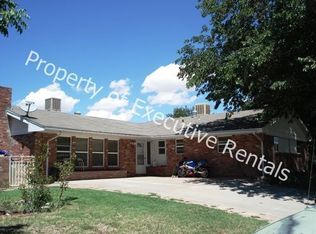 1075 Sharon Cir, Las Cruces, NM 88001