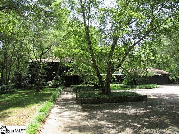 3rd image of 241 Forest Glen Dr