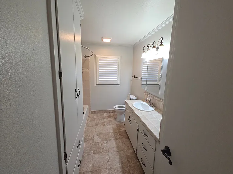 772 5th Ave — Photo 12
