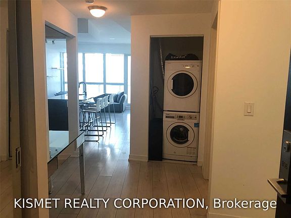 3rd image of 51 E Liberty St Unit 806