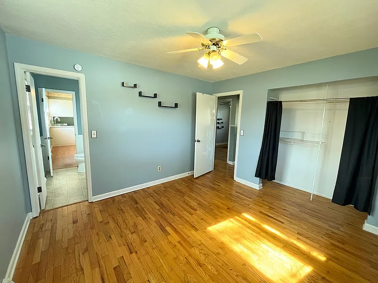 4059 Woodland Ln — Photo 10