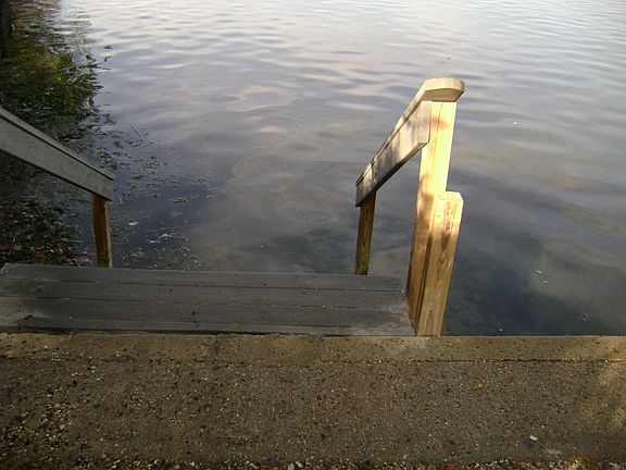 set your fishing boat in the water here