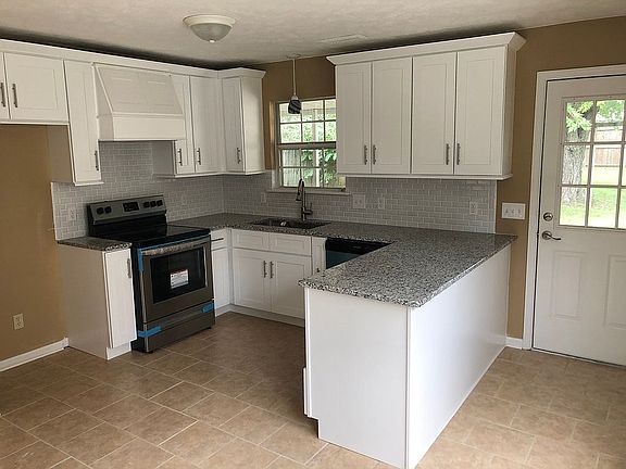 2nd image of 432 Westgate Blvd