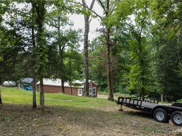 19145 Strawberry Fields Dr, Barnett, MO 65011