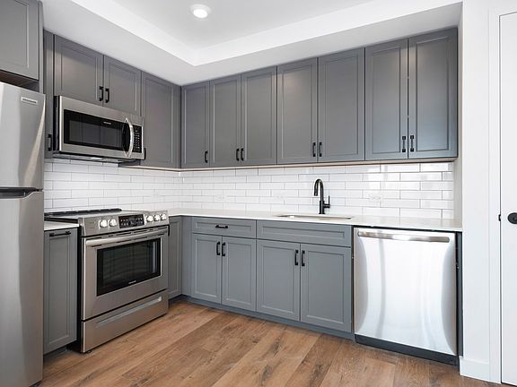 3rd image of 251 W 117th St APT 11B