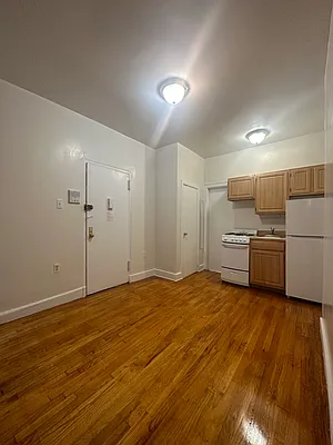 Rented by Peter R. Hungerford, LREB | media 11