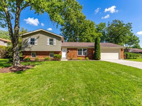 8130 Bruce Hills Dr, West Chester, OH 45069