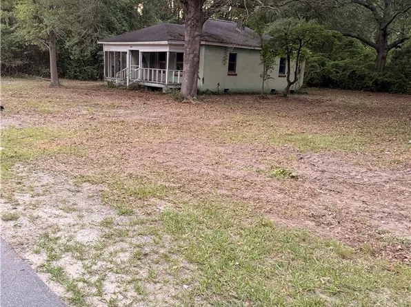 23661 Bundy St, Wagram, NC 28396