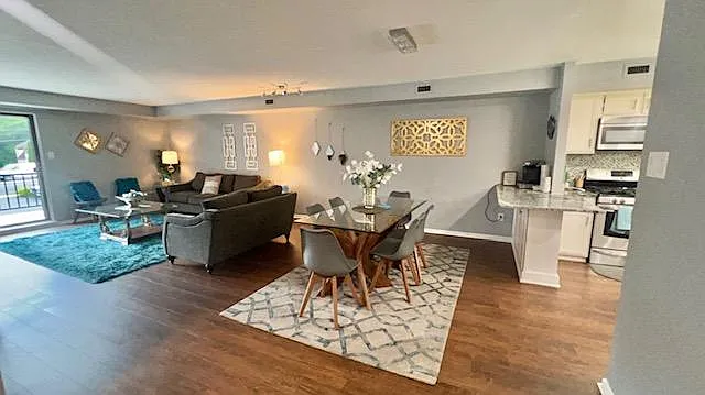 16 Township Line Rd #C2